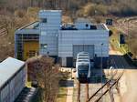 Tank-und Waschgeb�ude der DSB in Aarhus, davor abgestellt der DSB MQ 41/4930.