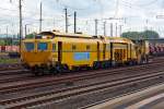 Die Plasser & Theurer  Stopfmaschine Unimat 09-32/4S Dynamic der Erfurter Gleisbau GmbH, Schwares Nebenfahrzeug Nr.