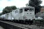 Steuerwagen des Unkrautzuges in Ulm am 02.08.2002. Zuglok ist 290 048-8.