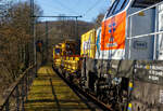 Die an die BEG - Bocholter Eisenbahngesellschaft mbH vermietete 4185 132-2 „Christa“ (92 80 4185 132-2 D-NXRL), eine Vossloh DE 18 der Nexrail AssetCo Sàrl (Luxembourg) fährt am 17 Februar 2025, mit dem Kirow KRC 1200 Kranzug der MGW Gleis- und Weichenbau-GmbH & Co.KG (Berlin), durch Scheuerfeld/Sieg in Richtung Siegen. Hinter der Lok sind der Schutzwagen D-MGWB 37 80 3999 232-4, der KRC 1200 Kranwagen D-MGWB 99 80 9519 003-4 und der Gegenlastwagen D-MGWB 99 80 9310 031-6.

Hier vor dem Multi Tasker Kran KRC 1200 der zugehörige 4-achsiger Schutzwagen auslegerseitig D-MGWB 37 80 3999 232-4 (beladen mit Werkstattcontainer, Traversen und zugeh. Anschlagmittel, zudem wird hier in der Transportstellung der Kranausleger hydraulisch auf dem Schutzwagen abgestützt. Durch die Abstützung wird die Achslast und folglich die Streckenlast (Meterlast) vom Kran auf max. 7,2 t/m reduziert. Die max. Achslasten betragen beim Kran 13,7 t und den Wagen 19,9 t.

TECHNISCHE DATEN:
Baujahr: 2022
Spurweite: 1.435 mm
Anzahl der Achsen: 4 (in 2 Drehgesten)
Länge über Puffer: 19.900 mm
Drehzapfenabstand: 14.860 mm
Eigengewicht: 25.100 kg
Maximale Nutzlast: 54,9 t (ab Streckenklasse C)
Höchstgeschwindigkeit: 100 km/h 
Zugelassen für Streckenklasse: CE oder höher
Bremse: KE-GP LL
Handbremse: Ja
Kleinster befahrbarer Gleisbogen: R = 80m