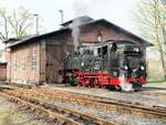 99 1762-6 beim Umsetzen und Wasserfassen in Radeberg am 12.04.2016.