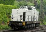 BOEG 203 007-0 unterwegs f�r oak-capital dieselt hier bei leichtem Nieselregen einsam durch HH-Harburg.