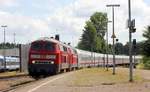 Kurz danach kamen die 218 321 und 810 mit dem IC 2314 aus K�ln in Husum an.