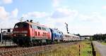 DB 218 389-5 REV/HB X/17.11.17, Verl/ANB/25.02.25 + 218 412-5(058-1) REV/LS X/30.05.22 mit IC 2214 Einfahrt Nieb�ll.