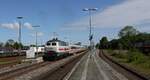 DB 218 341-6 mit IC 2311/13 Ausfahrt Niebüll gen Süden.