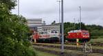 DB 218 341 und 385 sowie rechts die 245 025 stehen abgestellt im Bw Nieb�ll. 14.06.2026