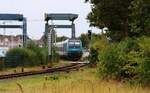 Paribus/NAH.SH/DB 245 201 schiebt hier den RE6 nach Hamburg durch Husum.