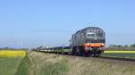 Hectorrail 861.002 mit AZS von Sylt kommend dieselte hier Richtung Nieb�ll vorbei.