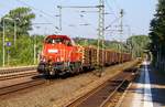 DB 261 092-1 mit dem EK 53455(Jübek-Neumünster)dieselt hier durch Schleswig.