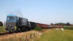 BELog/ATLD 273 013-3 mit leerem D�ngermittel-Zug B� Jyderupweg/J�bek 07.08.2020