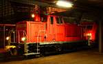 Morgens 03.41h in Karlsruhe mit wohligem Brummen erwacht 363 658-6 zum Dienstbeginn.