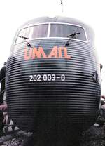 202 003-0 UM AN Henschel/BBC DE 2500 Front, der 103 nachemfunden, in München-Freimann am 27.06.1982.