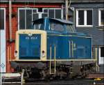 - Ein etwas gr��ere St�ck vom Dessert - Die sch�ne 212 372-7 (V100.20) sonnt sich am 13.10.2012 vor dem Ringlokschuppen des S�dwestf�lischen Eisenbahnmuseums in Siegen.