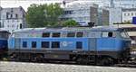 Diesellok 225 002-5 von Eisenbahn Gesellschaft Potsdam (EGP) steht abfahrtbereit mit eienm Kesselzug im Bahnhof von M�nchen Ost.