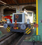   Die 335 038-6 der Rheinkalk, ex Oak Capitalex 335 038-6 „ANJA“, DB 335 038-6, ex DB 333 038-8, steht am 30.06.2019 im Siegener Ringlokschuppen (Südwestfälische Eisenbahnmuseum