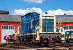   Die 261 671-2 (eigentlich laut NVR-Nummer 98 80 3361 671-1 D-AVOLL) der Aggerbahn (Andreas Voll e.K., Wiehl) ausgestellt am 05.04.2015 im Südwestfälische Eisenbahnmuseum in Siegen.
