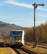   D'r Zoch k�tt....Wobei es ist eigentlich nur ein Triebwagen.