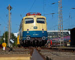 Die DB 110 300-1 (91 80 6110 300-1 D-DB), ex DB E 10 300, wurde am 24.08.2019 beim alljährliche Lokschuppenfest im Südwestfälischen Eisenbahnmuseum in Siegen präsentiert.