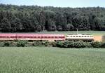 110 429-6 mit einem Tour Express bei Amstetten am 06.06.1996.