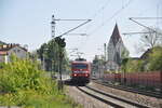 120 132-6 fährt mit einem IC durch Lonsee am 06.05.2011.