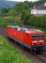   Die 143 568-4 der DB Regio AG, ex DR 243 568-3, f�hrt am 21.06.2014 als Lz (solo) durch Kattenes in Richtung Koblenz.