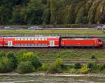 Eine BR 146 mit dem RE 5 - Rhein-Express (Emmerrich-K�ln-Koblenz), f�hrt am 11.08.2011 auf der linken Rheinseite, gegen�ber von Unkel, aufw�rts in Richtung Koblenz Hbf.