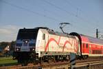 146 227-4 mit Werbung für die Neubaustrecke Stuttgart - Ulm in Hinterdenkental am 19.10.2012.
