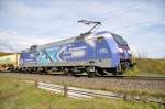 152 134-3 mit Albatros Express Werbung bei Urspring am 17.10.2012.