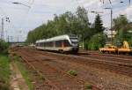 ET 22 003(2-teiliger Stadler Flirt) der Abellio Rail NRW f�hrt am 04.06.2011 kurz vor dem Bf Kreuztal.