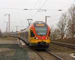   Zwei gekoppelte Stadler Flirt HLB Bahn (Hessischen Landesbahn), der 3-teilige 427 542 / 427 042 und der 5-teilige 429 041 / 429 541, fahren am 30.11.2014, als RE 99 / RE 40 Siegen - Gie�en -
