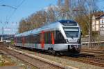   Der ET 23 2106  Plettenberg , ex ET 23006, (ein 3-teiliger Stadler Flirt) der Abellio Rail NRW hat gerade (am 18.04.2015) den Bahnhof Kreuztal verlassen und fährt weiter in Richtung Siegen.