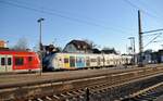 S-Bahn Stuttgart 94 80 0 430 717-8 D-DB und 94 80 0 430 011-7 D-DB,die alte und neue Farbgebung in Wendlingen / Neckar am 07.01.2023.