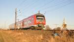440 022-2 in einer Baustelle mit automatischer Warnanlage bei Neu-Ulm Pfuhl am 01.03.2010.