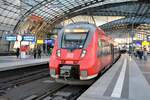 442 634 RE 7 im Hbf Berlin am 30.09.2013.