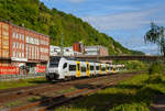 Der Siemens Desiro ML  (460 002-9/860 002-5/460 502-8) der trans regio (MittelrheinBahn) fährt am 28.04.2018 ,als MRB 26 MittelrheinBahn (Köln – Bonn – Koblenz – Boppard – Mainz), von Koblenz in Richtung Mainz.