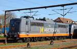 Hectorrail 162.003 (ex DB 151 027) hat sich vor einem G�terzug nach Pattburg verirrt.