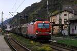 DB 193 304 mit Güterzug Durchfahrt Kaub am Rhein.