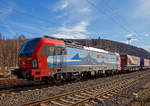 Die an die SBB Cargo International AG vermietete Vectron 193 463-7  Duisburg  (91 80 6193 463-7 D-SIEAG) der LokRoll AG (eingestellt bei Siemens Mobility, M�nchen) f�hrt am 20.03.2021, mit einem