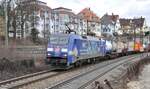 152 138-4 Albatros Express mit Containerzug in Ulm am 20.02.2010.