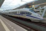 Mit 40 Minuten Verspätung ist 406 001 in Arnhem Centraal eingetroffen am 15 Juli 2019.