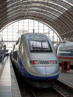 Der TGV 9580 (Frankfurt am Main - Mannheim - Karlsruhe - Stra�burg - Lyon - Marseille-St-Charles) steht am 27.08.2014 zur Abfahrt im Hauptbahnhof Frankfurt am Main bereit.