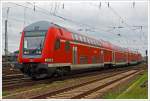 Steuerwagen voraus (Schublok war 143 238) f�hrt die RB 75  Rhein-Main-Bahn  (Aschaffenburg Hbf-Babenhausen (Hess)-Darmstadt Hbf-Weiterstadt-Mainz Hbf-Wiesbaden Hbf) am 28.04.2013 vom Bf
