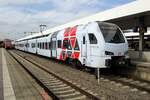 Am 24 M�rz 2017 halt DB Regio 429 627 in Mannheim Hbf.