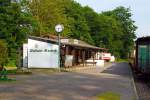 Der Bahnhof Brohl BE der (1000 mm Schmalspurbahn) Brohltal-Eisenbahn am 19.05.2013.