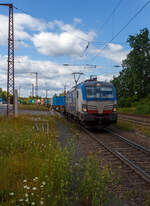 Die 193 835-6 (91 80 6193 835-6 D-BOXX) der boxXpress.de GmbH (Hamburg) fährt am 11 Juli 2025 mit einem Containerzug durch Rudersdorf (Kr.