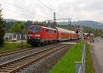   111 151-7 der DB Regio NRW fährt am 01.05.2014 mit dem RE 9 - Rhein-Sieg-Express (Aachen-Köln-Siegen) in Richtung Siegen, hier beim Bahnübergang in Mudersbach (Bü km 114,7).
