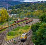   Die Wiebe Lok 10 - 216 122-2 (ex DB V160 122 ab 1968 DB 216 122-2), fährt am 26.09.2020 vom Rbf Betzdorf (Sieg) in Richtung Wissen.