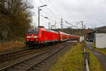 Die 146 001-3 (91 80 6146 001-3 D-DB) der DB Regio NRW f�hrt am 18.04.2023, mit dem RE 9 (rsx - Rhein-Sieg-Express) Aachen - K�ln – Siegen, durch Scheuerfeld (Sieg) in Richtung Siegen , n�chster