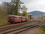 Auf den letzten Dr�cker doch noch erwischt......Die OEF (Oberhessische Eisenbahnfreunde) mit dem Schienenbus am 14.04.2012 auf Sonderfahrt an Dill, Heller und Sieg.