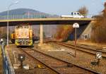 Offene Gleissperre hier an der Anschlu�stelle zum KSW-Gleis (Betriebsst�tte Freien Grunder Eisenbahn) in Herdorf am 20.03.2015.